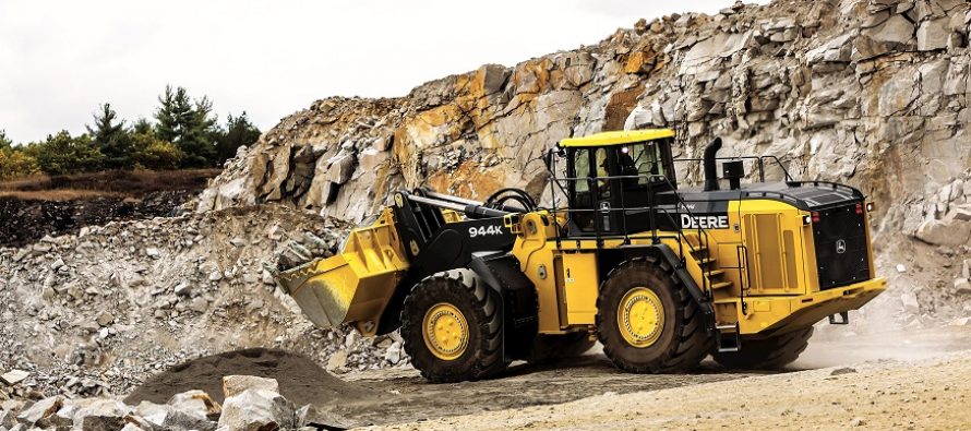 A powerful and efficient equipment solution for quarries – John Deere 944K Hybrid wheel loader