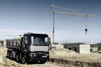 Renault Trucks extends its Optitrack range