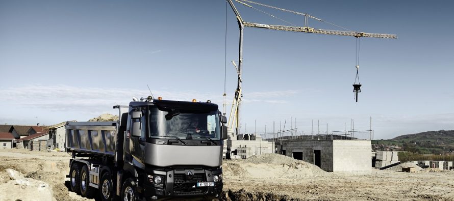 Renault Trucks extends its Optitrack range