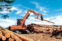 The new Doosan DX225LL-5 log loader features a new engine and other improvements
