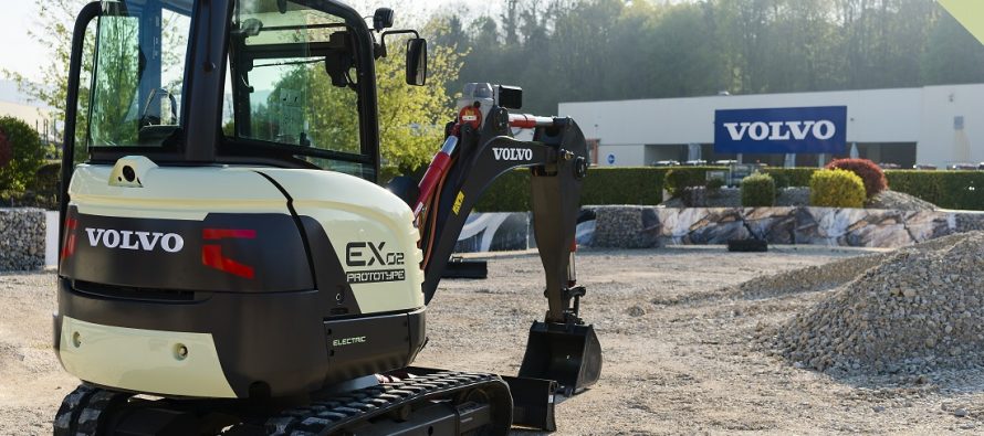 EX2 – prototipul de excavator compact 100% electric de la Volvo CE
