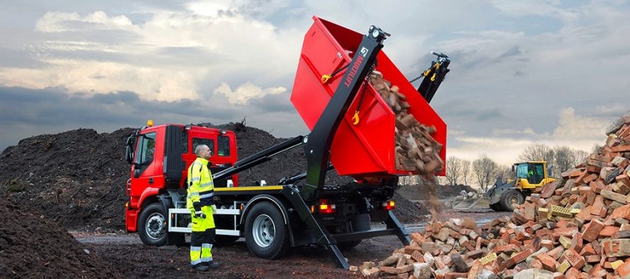 Hiab introduces the new MULTILIFT Futura 18 large skiploader for heavy use