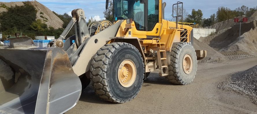 BKT has conceived and developed several tire ranges suitable for loaders