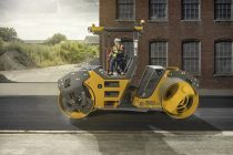 The Volvo’s 10 tonne oscillatory compactor is engineered for efficiency