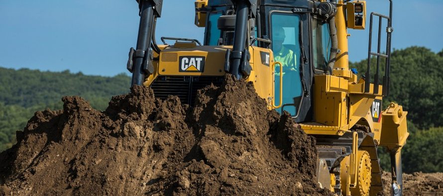 More productivity, better fuel efficiency, greater ease of operation for faster payback. The new CAT D8T dozer