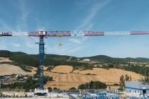 Comansa expands its range of high capacity tower cranes with a flat-top model with three versions of maximum load