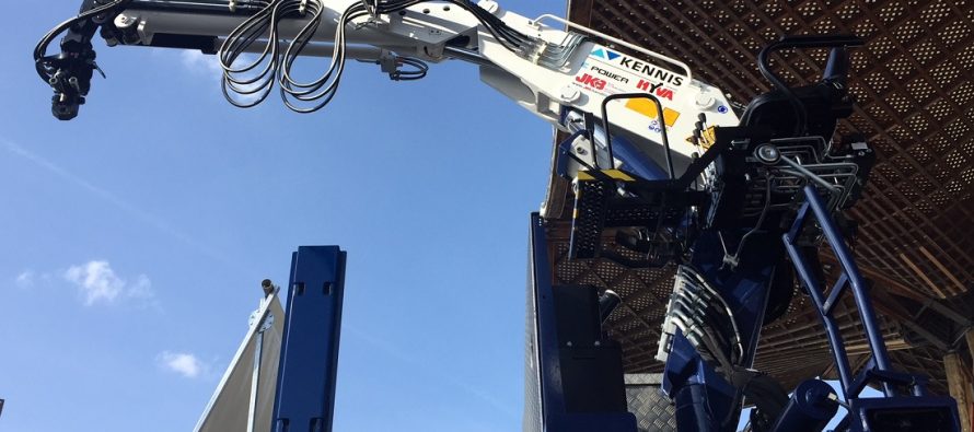 Hyva makes a key step in Electric Mobility with the new E-Power Crane