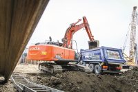Hitachi bucket and Genuine GET are ideal combination for Romanian contractor