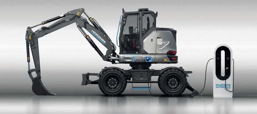 100% electric compact excavator HİCON 7W: smart, economic and eco-friendly