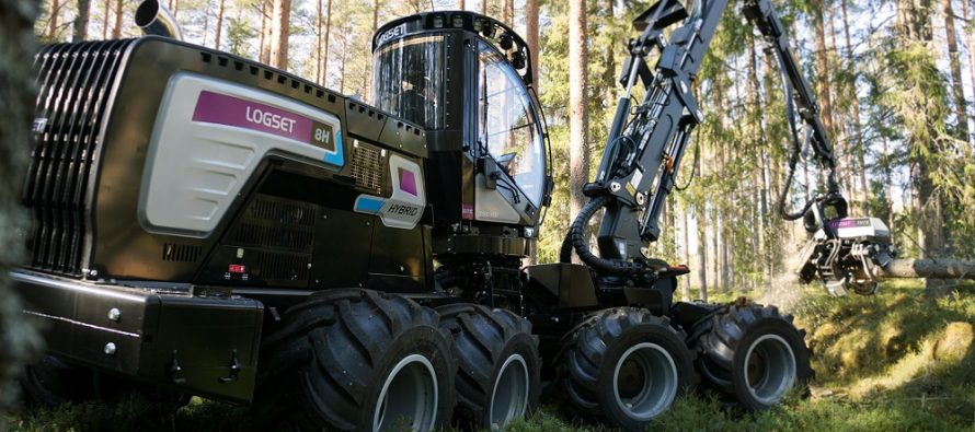 Logset lansează un nou harvester hibrid: Logset 8H GTE Hybrid