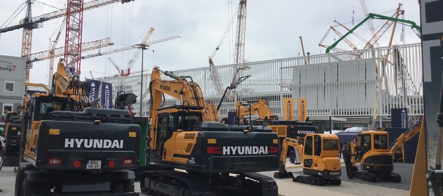 Hyundai Construction Equipment prepare their excavators for Engcon tiltrotators