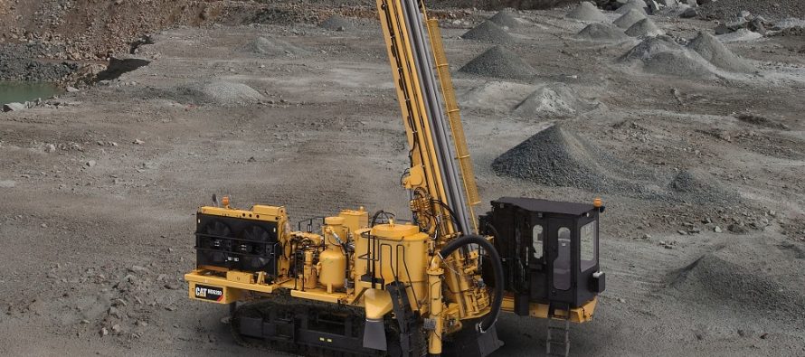Caterpillar’s smallest rotary blasthole drill features flexibility, transportability and performance