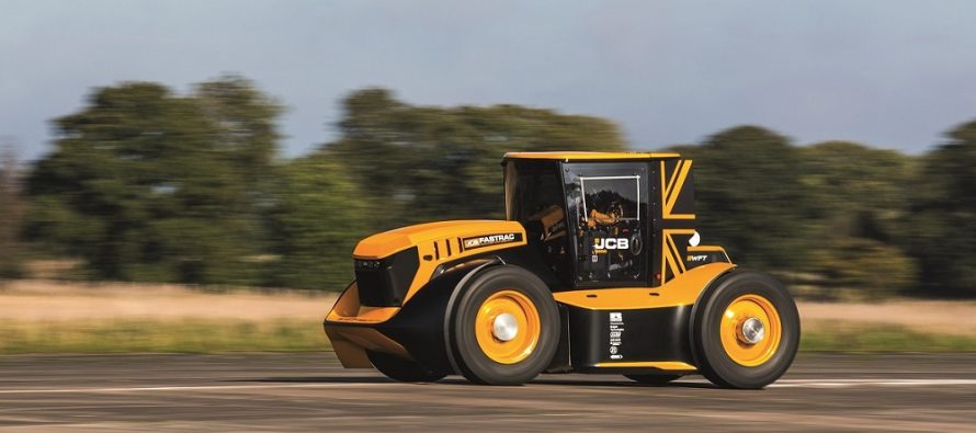 BKT a echipat tractorul JCB Fastrac cu anvelope speciale pentru doborârea recordului de viteză