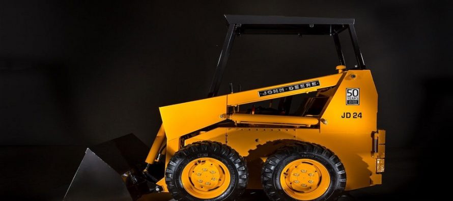 John Deere celebrates 50th anniversary of skid steers with restored model at Conexpo-CON/AGG 2020