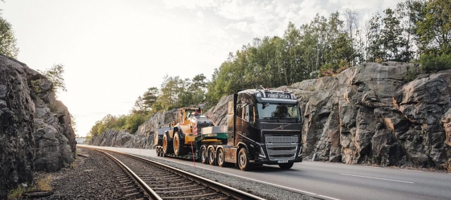 Volvo Trucks prezintă noul camion Volvo FH16, ce combină confortul cu puterea pentru o productivitate superioară