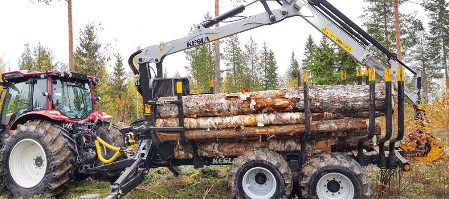 Omologare europeană pentru semiremorcile forestiere Kesla pentru tractoare