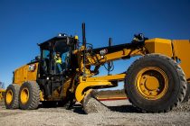 Cat 140, 150 and 160 motor graders are the first models equipped with the new mastless Cat Grade with 3D
