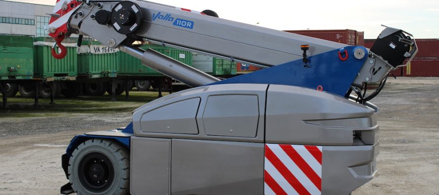 Manitex Valla launches the new V 110 R – 11-ton Electric Mobile Crane