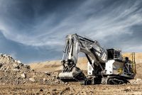 Liebherr lansează gigantul R 9600 din noua generație de excavatoare hidraulice pentru exploatare minieră