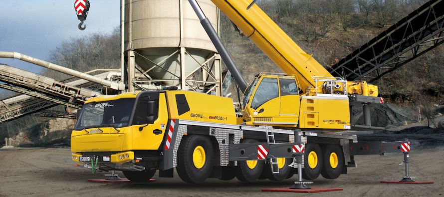 Manitowoc launches new carrier cab on four- and five-axle Grove all-terrain cranes up to 150 t capacity