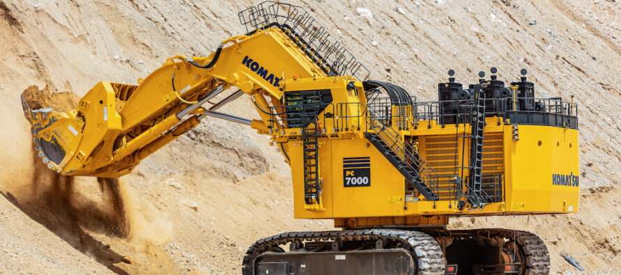 MINExpo 2021: Komatsu va opera la distanță, din Las Vegas, un excavator aflat în Arizona