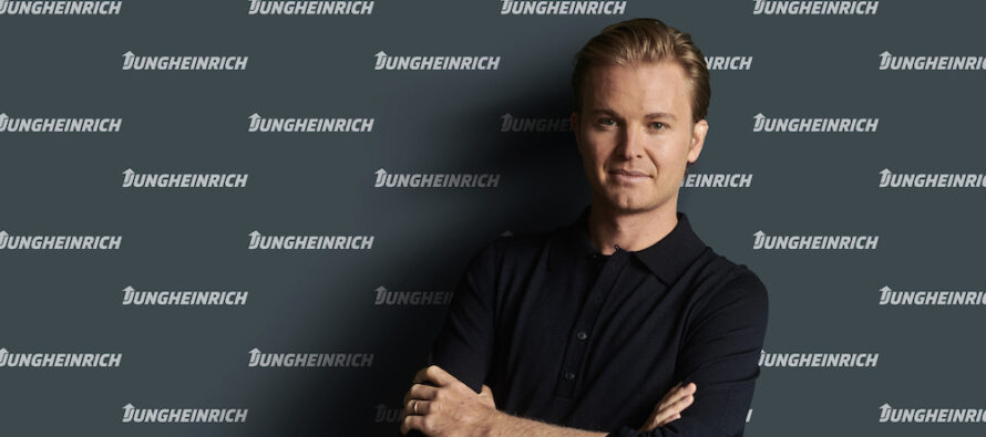 Împreună spre e-mobilitate și sustenabilitate: Nico Rosberg devine ambasadorul brandului Jungheinrich