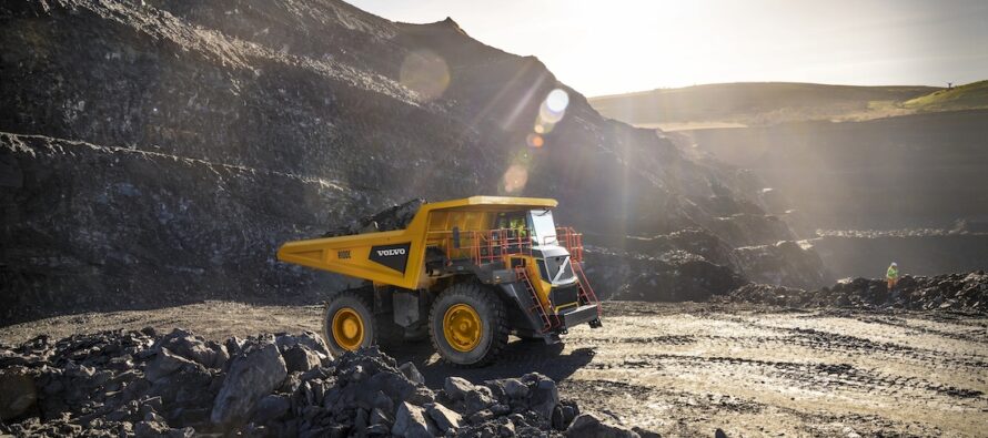 Volvo CE adds Stage V/Tier 4 Final certified engine to its R100 rigid hauler