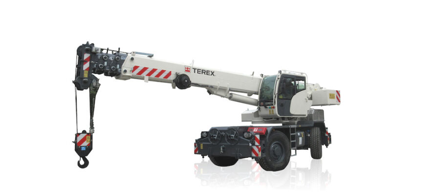 Terex Cranes a prezentat noua macara TRT 35 Rough Terrain de 35 t