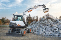 Bobcat introduce un nou excavator pe roți în clasa de 6 t