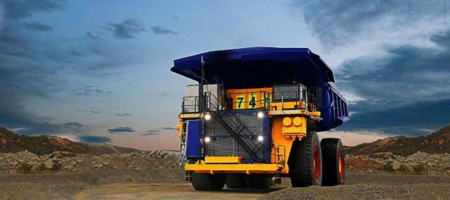 Anglo American has unveiled a prototype of the world’s largest hydrogen-powered mine haul truck