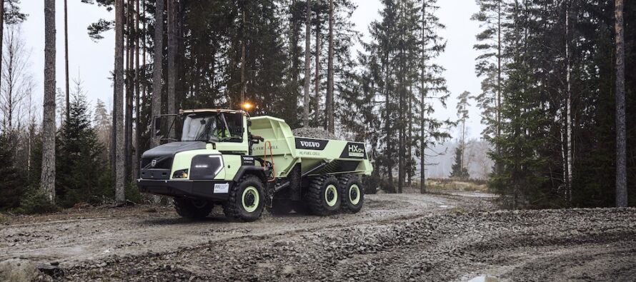 Volvo CE începe testarea primului prototip de camion articulat pe hidrogen din lume
