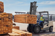 Crown expands lift trucks portfolio with the launch of IC and electric counterbalance forklifts