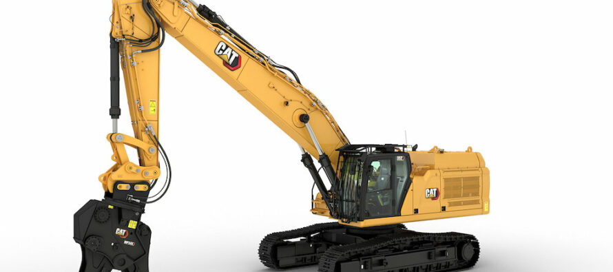 Noul excavator cu braț drept Cat 352 excelează în lucrări de demolare industriale, de construcții joase și poduri