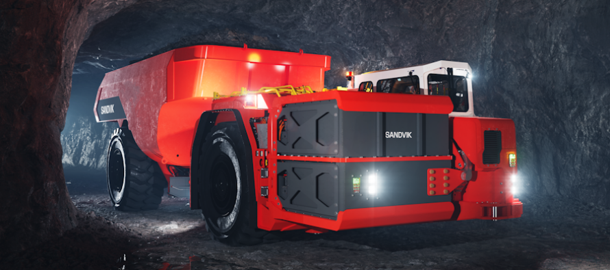 Noua baterie Sandvik crește durata de funcționare cu 36% a utilajelor sale miniere electrice