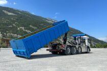 Hiab launches two new MULTILIFT hooklifts for heavy-duty and reduced carbon emissions