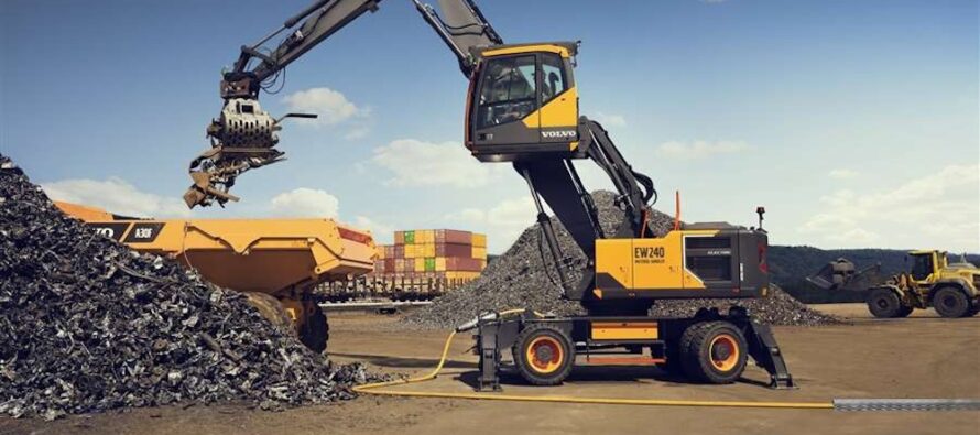 Volvo EW240 Electric Material Handler sets new standard for decarbonization