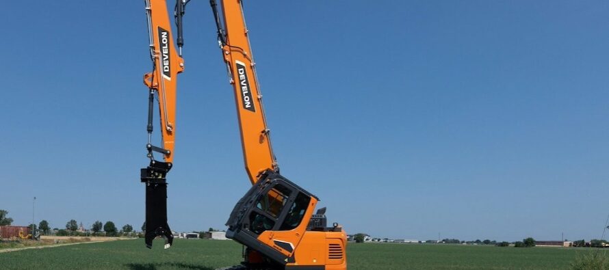 Develon launches new DX140RDM-7 demolition excavator