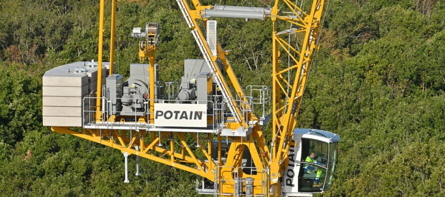 Manitowoc has introduced two new Potain luffing jib cranes