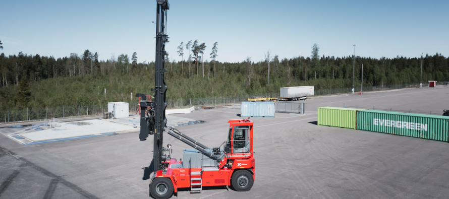 Kalmar continues to drive decarbonization of cargo handling with new electric empty container handler