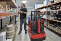 New Linde MH double stackers and pallet trucks for confined spaces