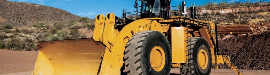 Built to the same size as the Cat 994K, the Cat 995 wheel loader surpasses it