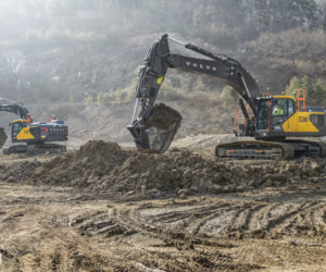 Volvo CE adds three mid-size models to revamped excavator series