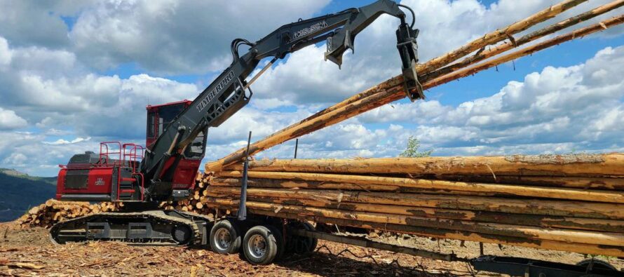 Komatsu announces new TimberPro TN230D log loader