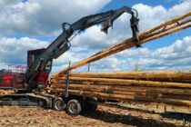 Komatsu a anunțat noul încărcător forestier TimberPro TN230D