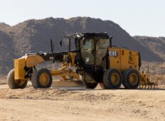 Autogrederul Cat 140 trece la următoarea generație
