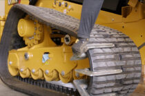 Caterpillar își sprijină clienții care își întrețin și repară singuri utilajele
