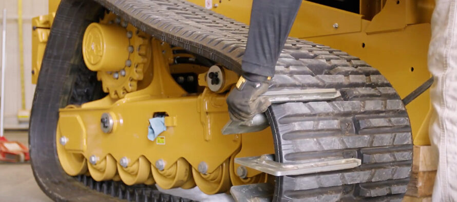 Caterpillar își sprijină clienții care își întrețin și repară singuri utilajele