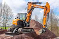 CASE CE lansează gama de excavatoare medii din seria E, de la 8 la 10 tone