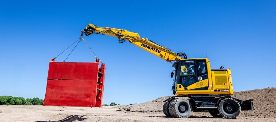 Komatsu anunță noile excavatoare pe roți PW148-11 și PW190-11