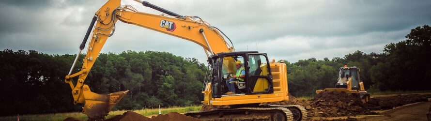 New heavy-duty undercarriage configuration for the Cat 325 Excavator